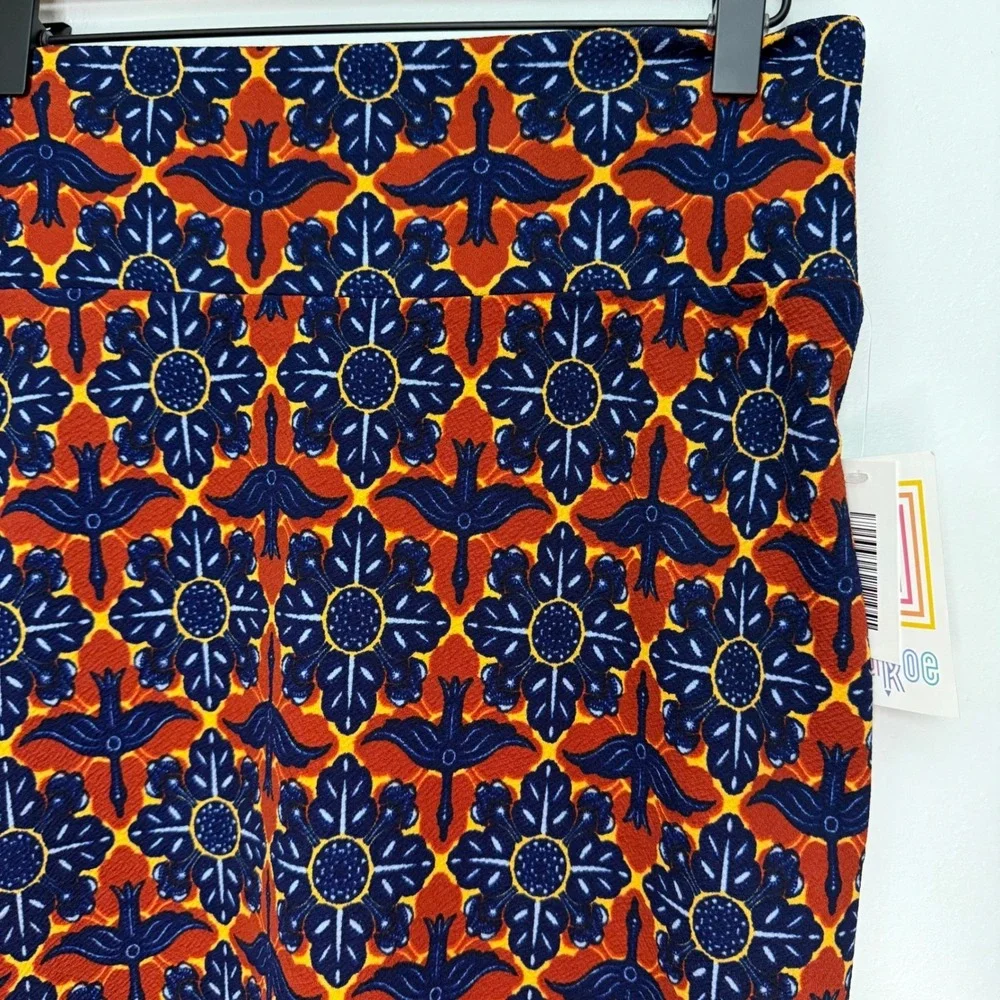 LuLaRoe Cassie Skirt Women's Small Floral Geometric Fitted Knit‎ Pencil